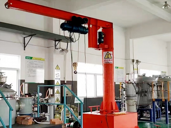 鲁诚重工悬臂吊加电磁吸盘